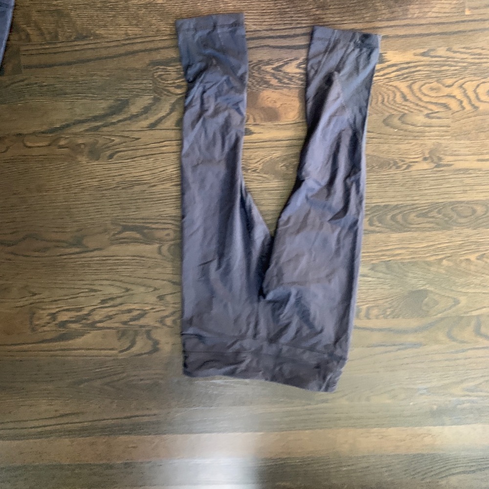 Black lululemon Capri leggings